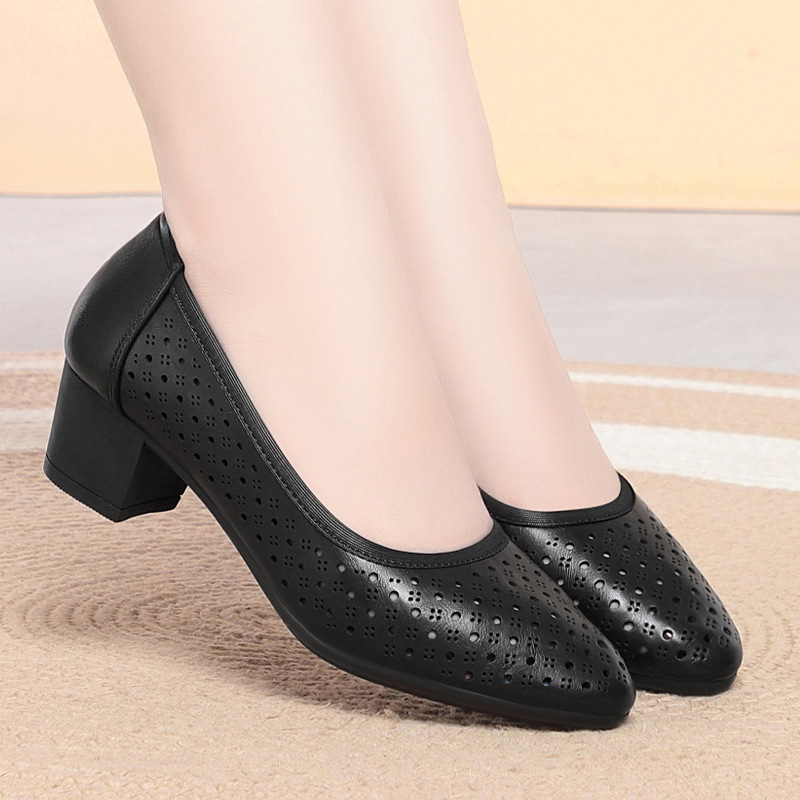 ベージュのメリージェーンシューズ、調節可能なアンクルストラッ - Women'S Shoes For Work のレビューと価格