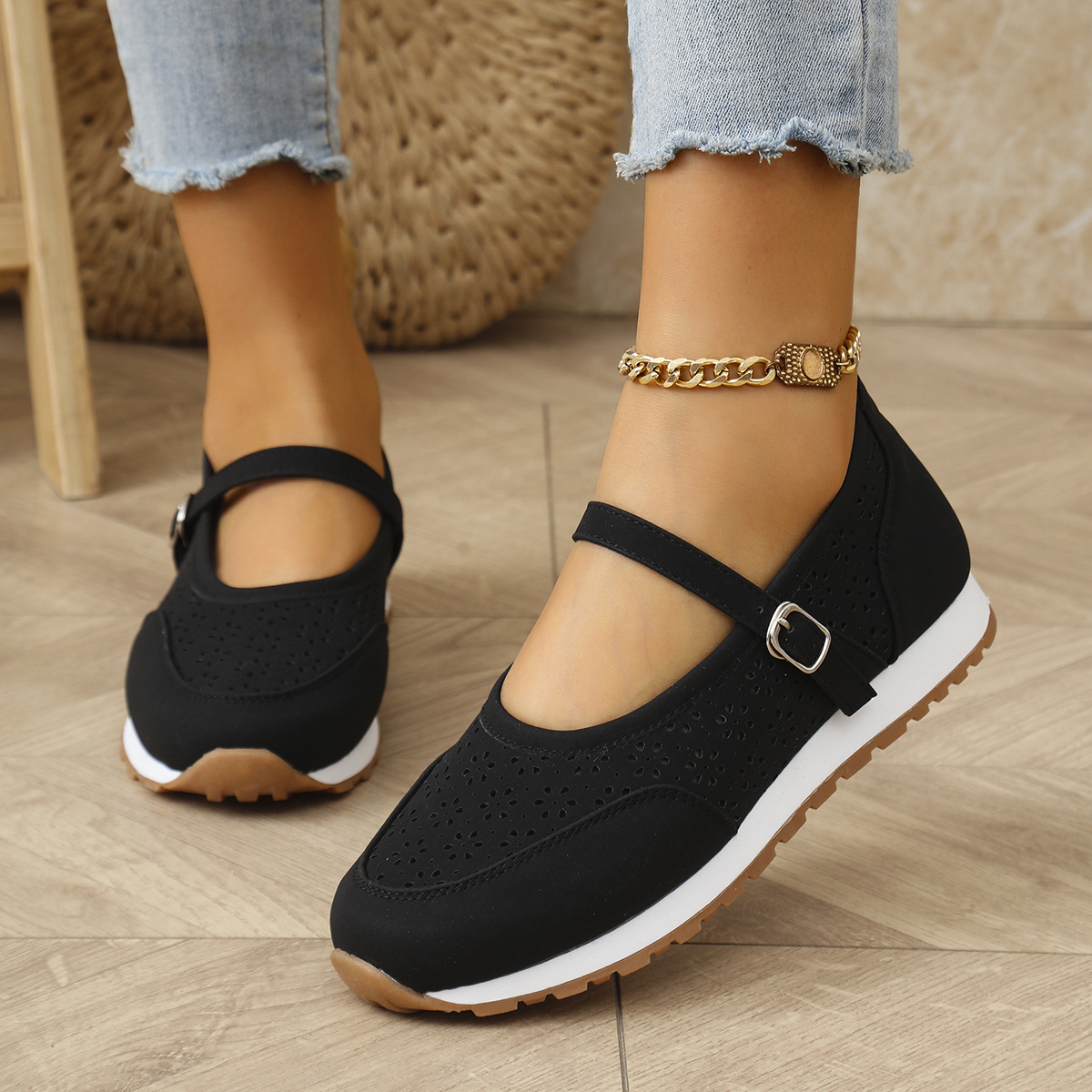 女性の穴あきスニーカー夏通気性カジュアルシューズラウンドトゥ - Women Shoes Us To Eu のレビューと価格