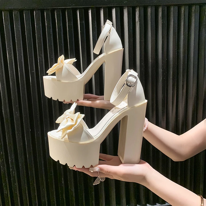 女性サンダル 2025 新しい夏の靴トレンド黒、白ファッショ - Women'S Shoes Trending 2025 のレビューと価格