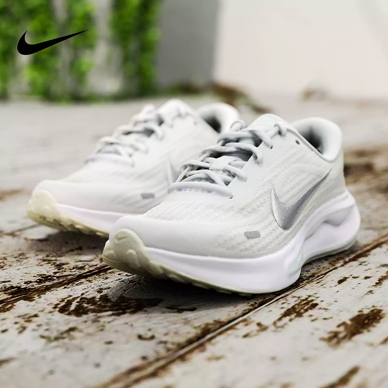 NIKE レディース 新型 JOURNEY RUN クッショ - Women'S Shoes New Balance のレビューと価格