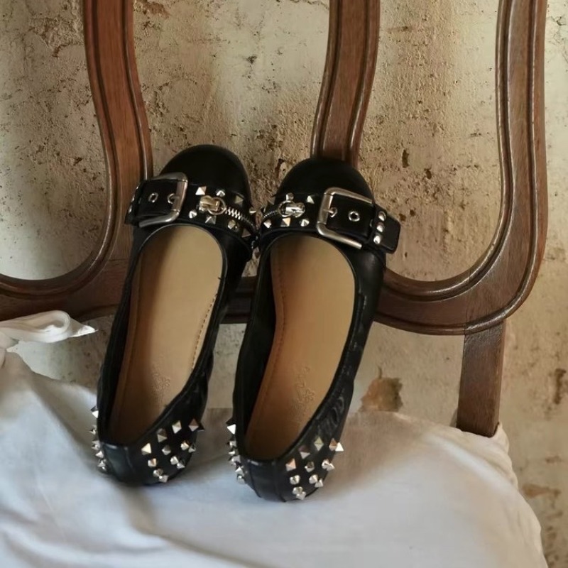 ボルトラウンドヘッドシングルシューズレディースレザーバックル - Mary Jane Shoes のレビューと価格
